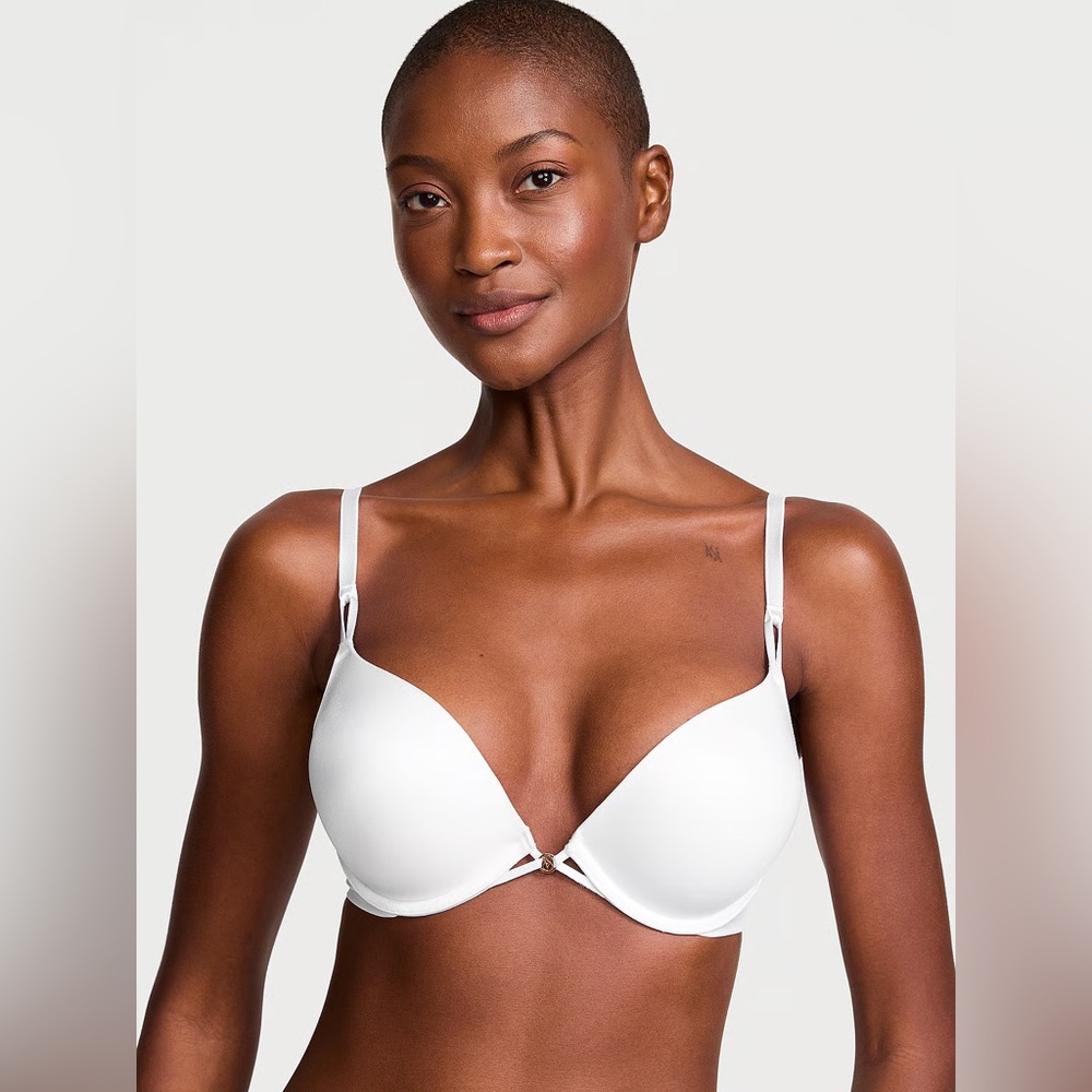 NWT Victoria Secret Very Sexy Bombshell Add 2 Cups Smooth Push up Bra White 32B